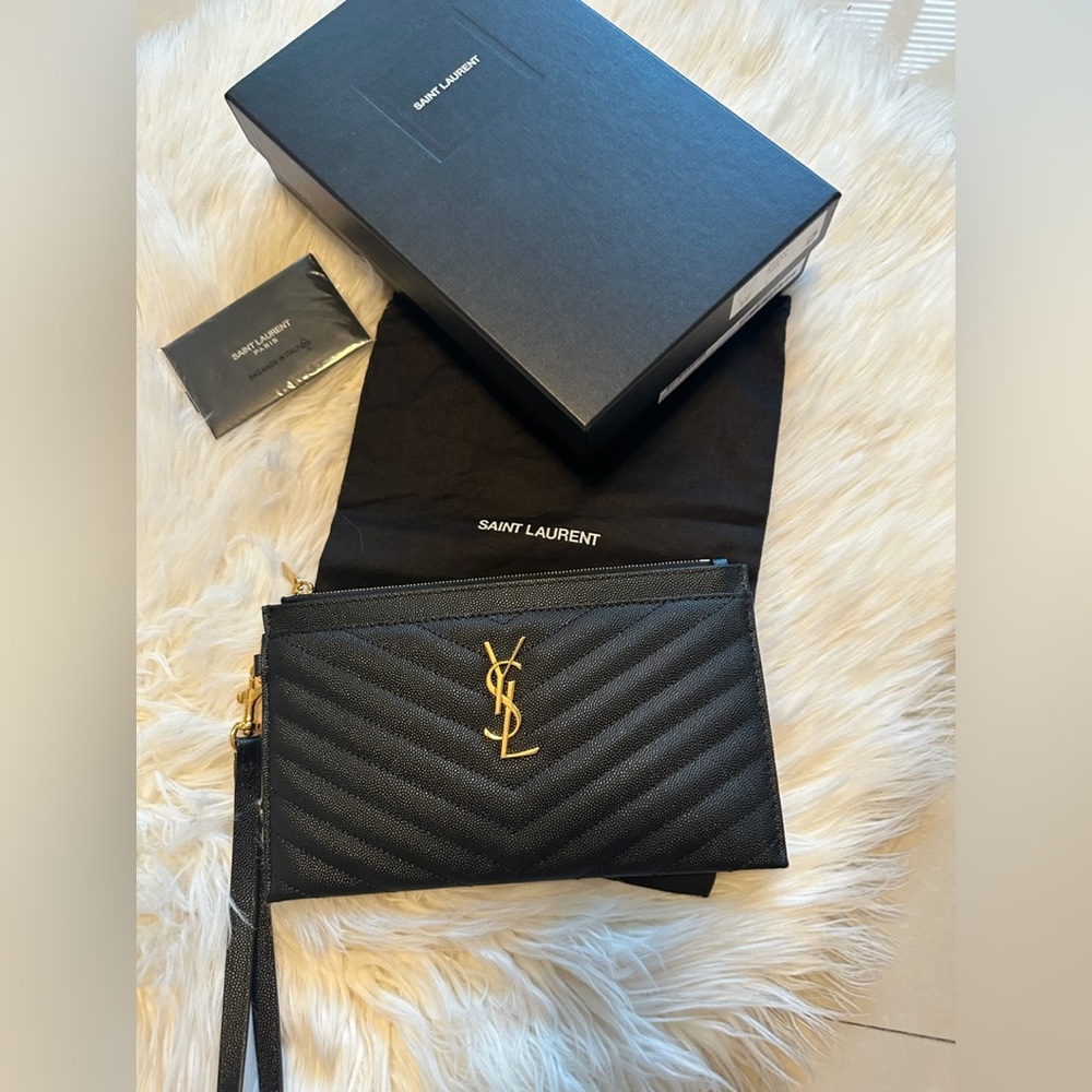 YSL CASSANDRE MATELASSE BLACK LARGE POUCH IN GRAIN DE POUDRE LEATHER BAG